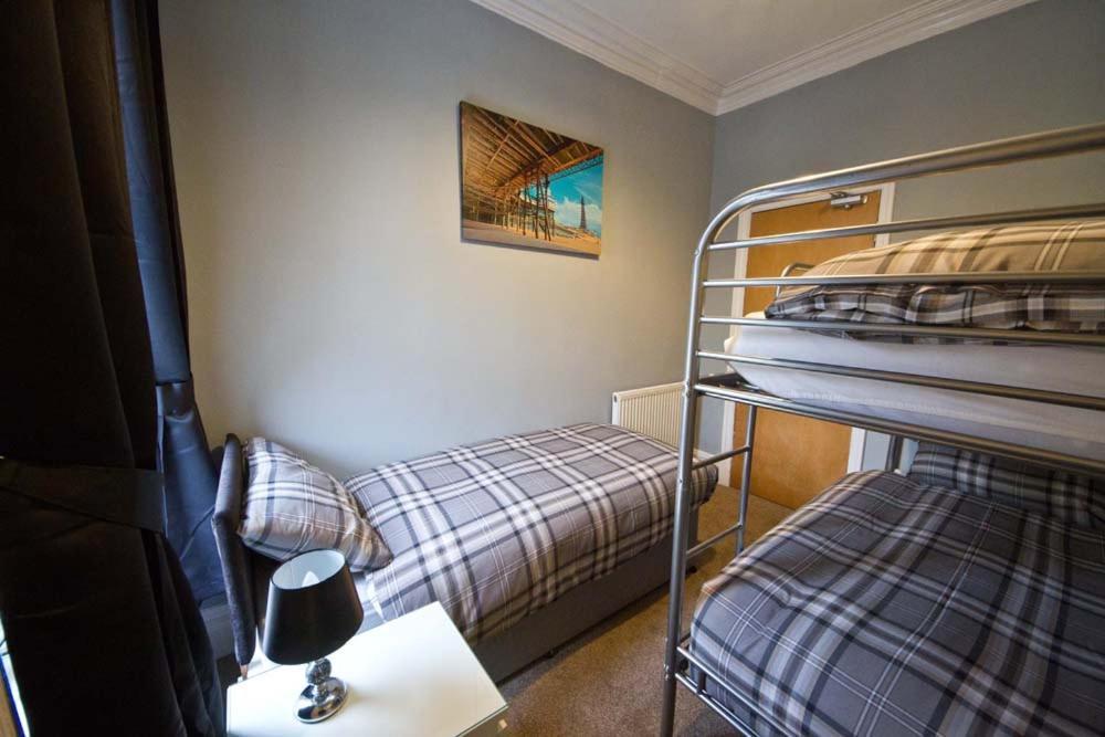 Rossall House , For Families & Couples 블랙풀 외부 사진