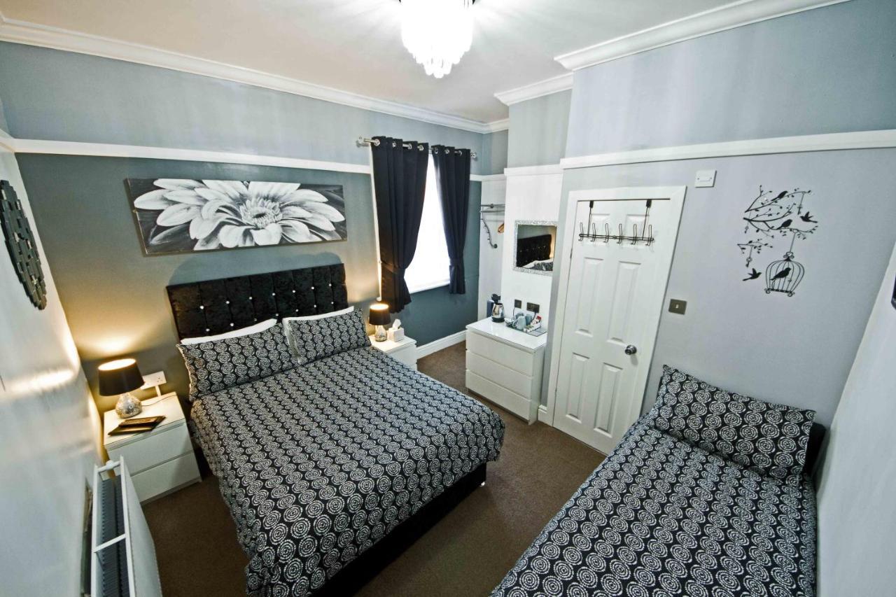Rossall House , For Families & Couples 블랙풀 외부 사진