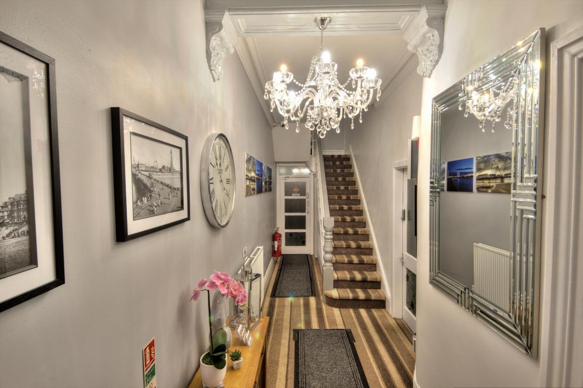 Rossall House , For Families & Couples 블랙풀 외부 사진