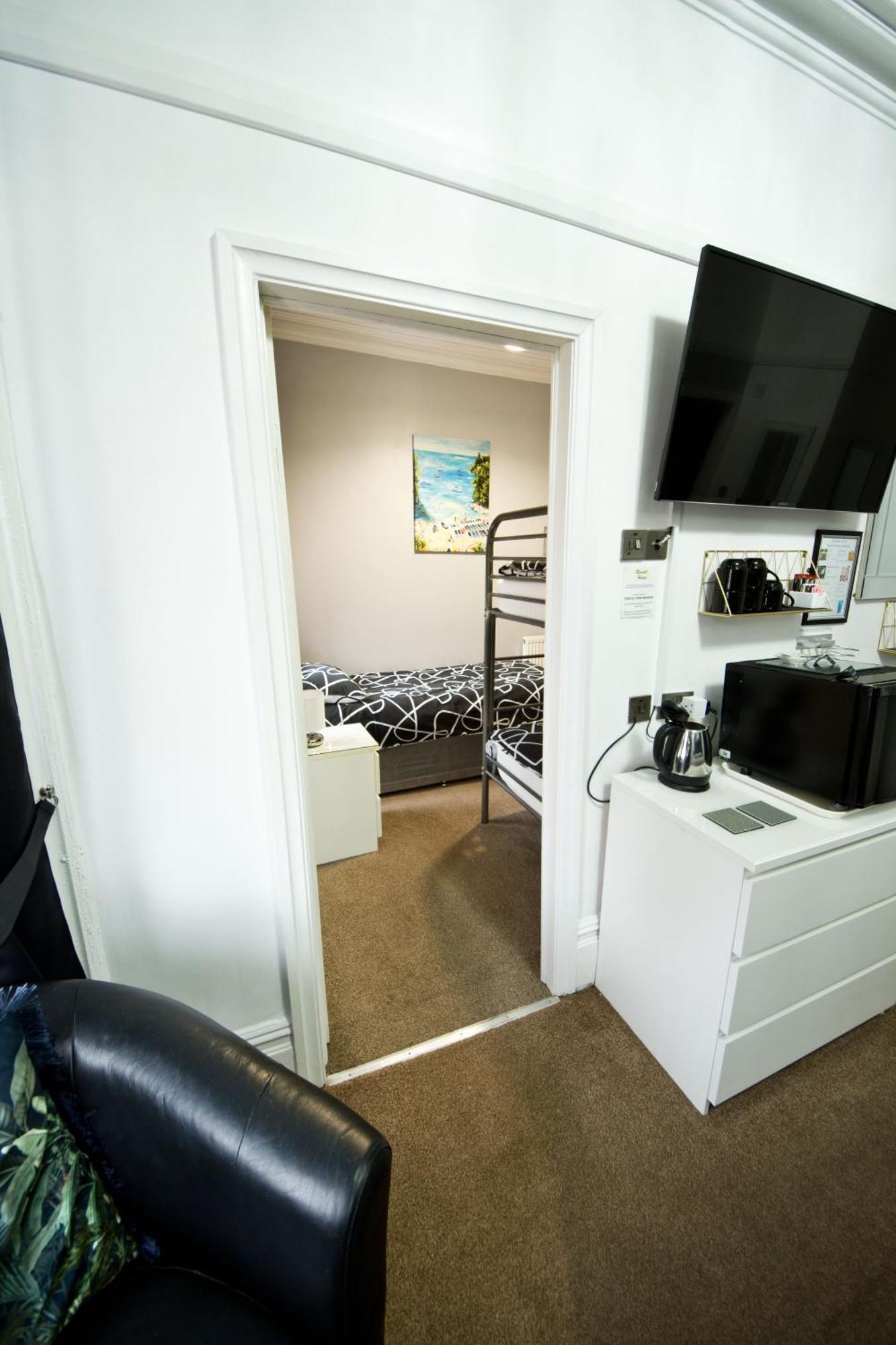 Rossall House , For Families & Couples 블랙풀 외부 사진